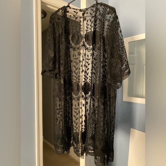 Torrid Kimono Size 1x / 2x plus 14 18 mesh lace gothic sexy crochet black sheer - Picture 9 of 9